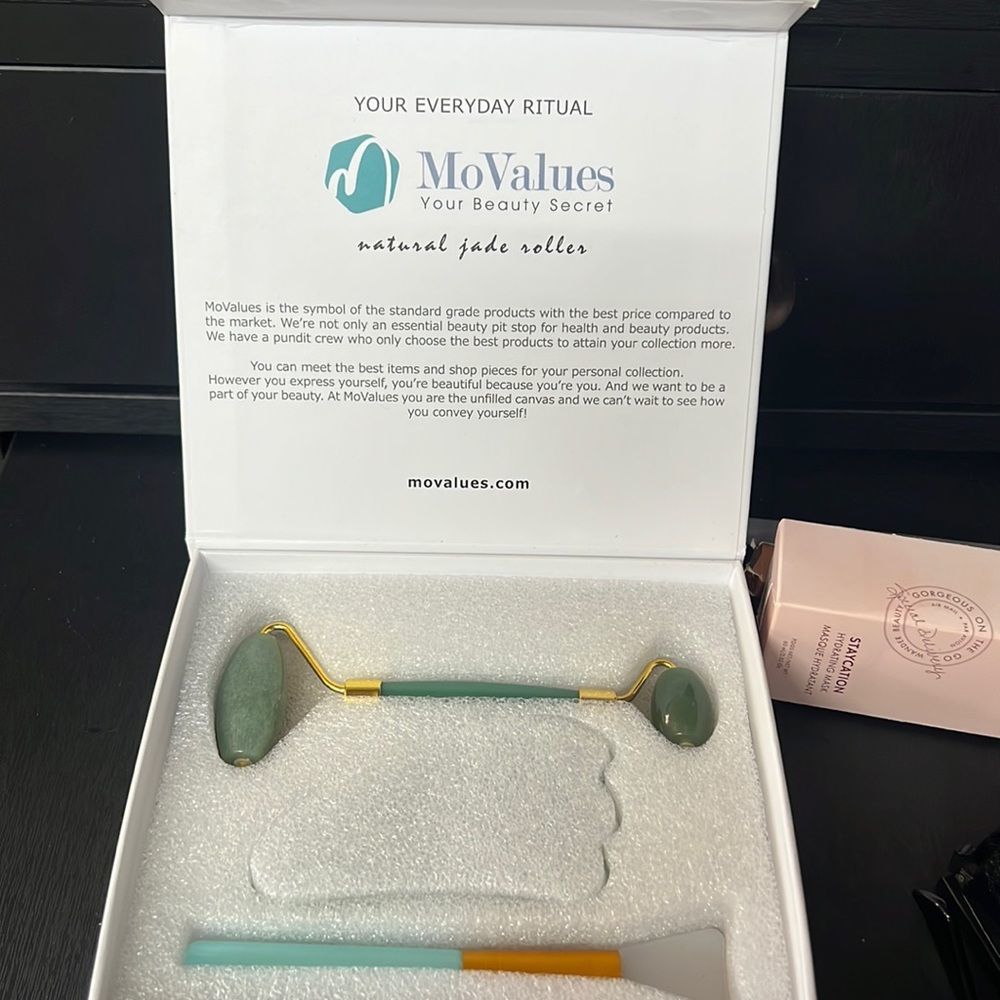 NEW - original Jade Roller and Gua Sha Set